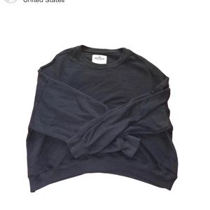 hollister navy blue round neck cropped crop crewneck icon sweater sweatshirt